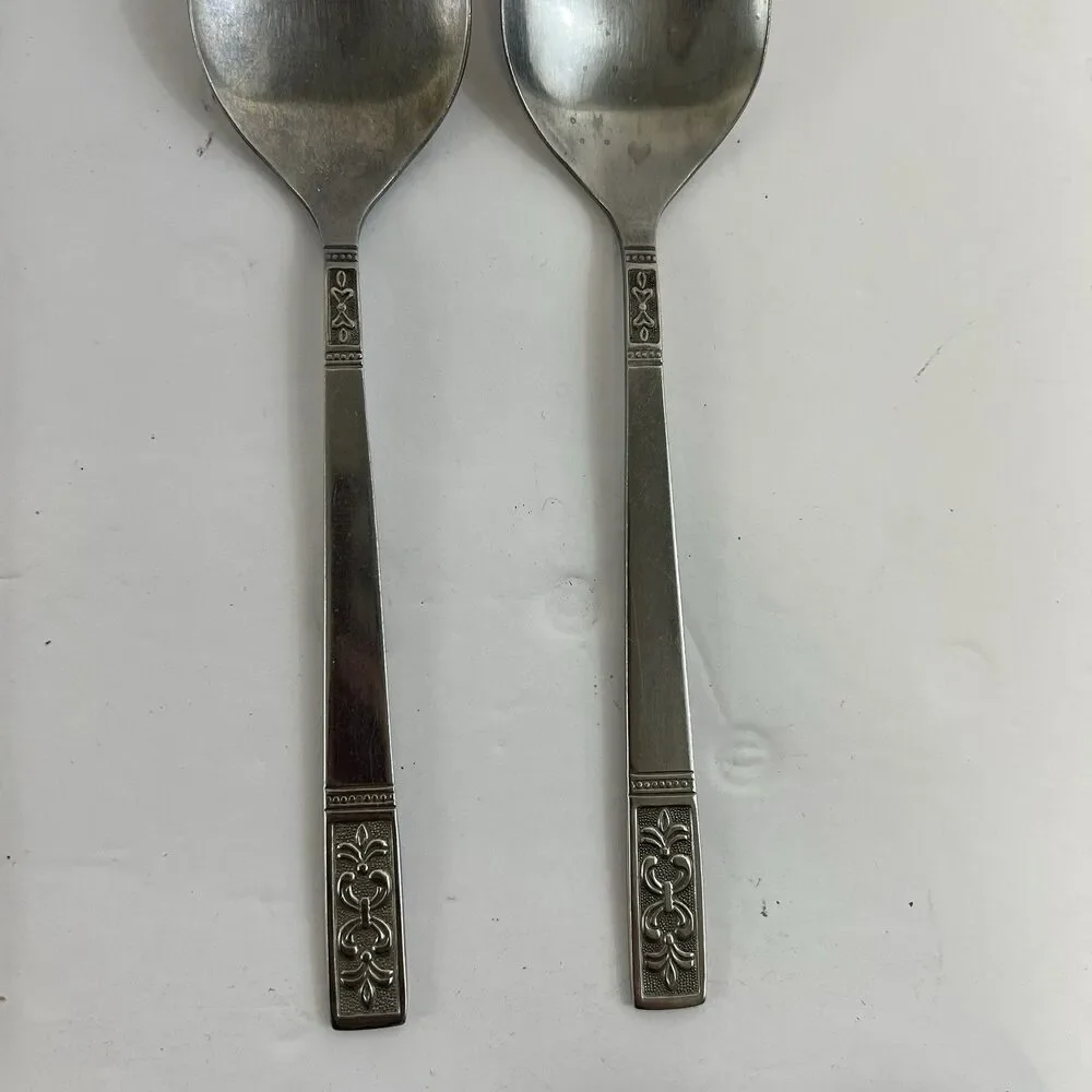 Customcraft CUS3 Fleur De Lis Stainless Flatware Set Lot 18 Forks Spoons Knives
